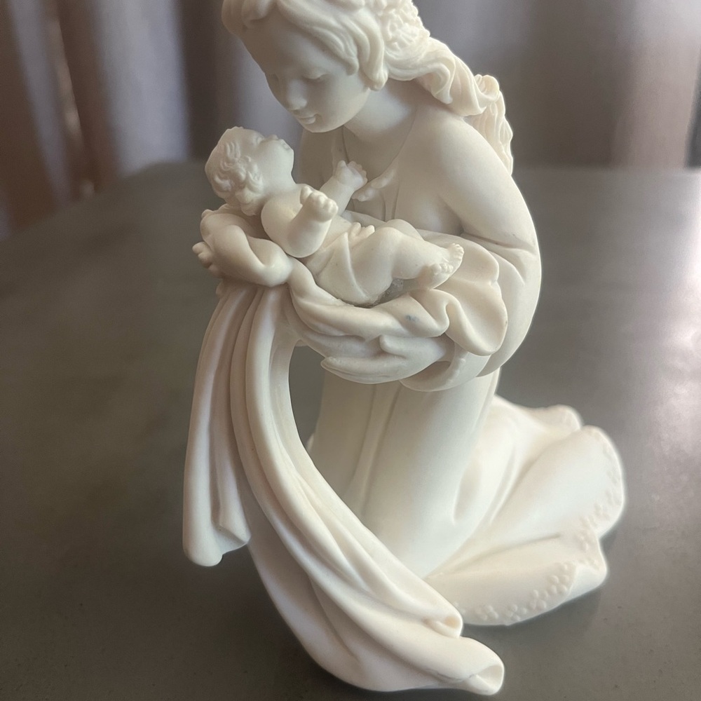White Alabaster Statue 6” Ceramic Kneeling Madonna and Child sculpture